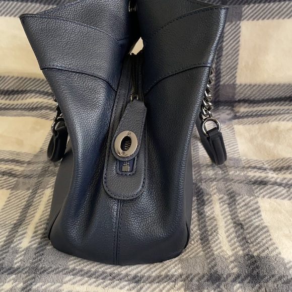 Coach Turnlock Leather Shoulder Bag Dark Navy - Picture 8 of 10